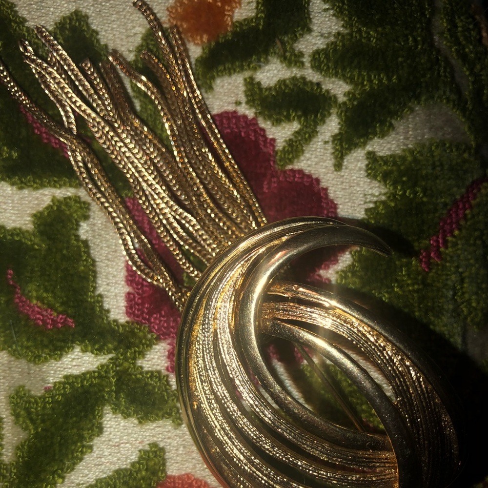 Vintage Goldtone Tassel Brooch Pin